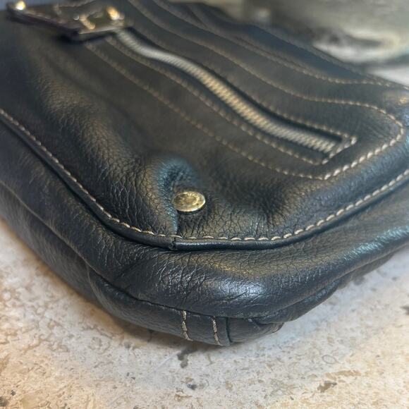 Tignanello Black Leather Crossbody Organizer Bag Purse Organizer Travel EUC - Picture 7 of 9